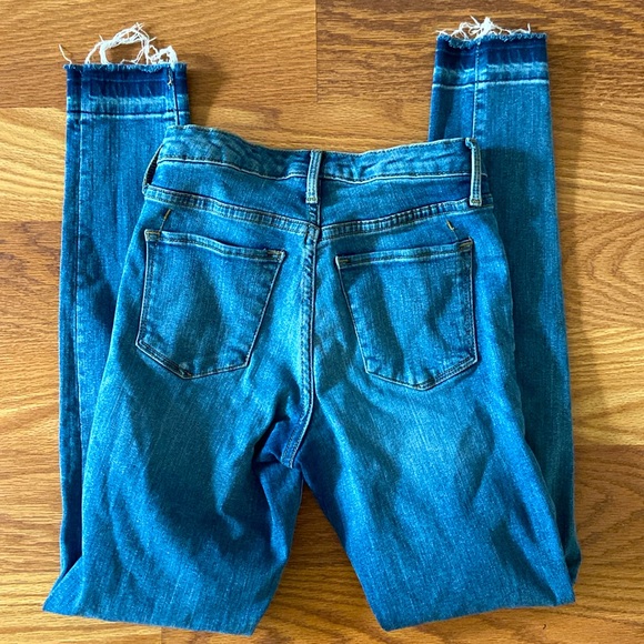 Massimo Jeans Size 00/24R High Rise Skinny Jeans with distressed patches - Picture 2 of 2